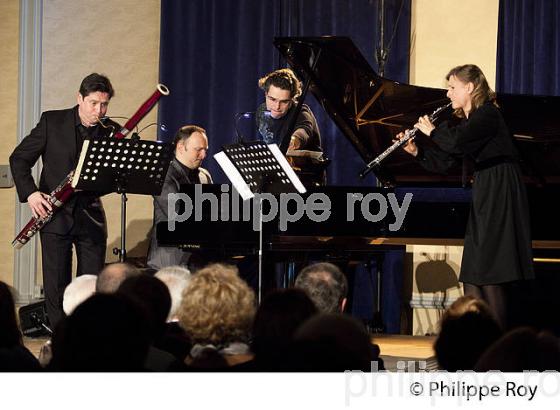 CONCERT BOURG ARTS ET VINS , TRIO HAUTBOIS, BASSON, PIANO, 13 DECEMBRE 2013. (00C02910.jpg)
