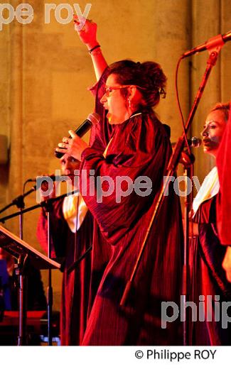 CONCERT GOSPEL EVENT , EGLISE D' ARSAC, MEDOC, GIRONDE, AQUITAINE. (00C03031.jpg)