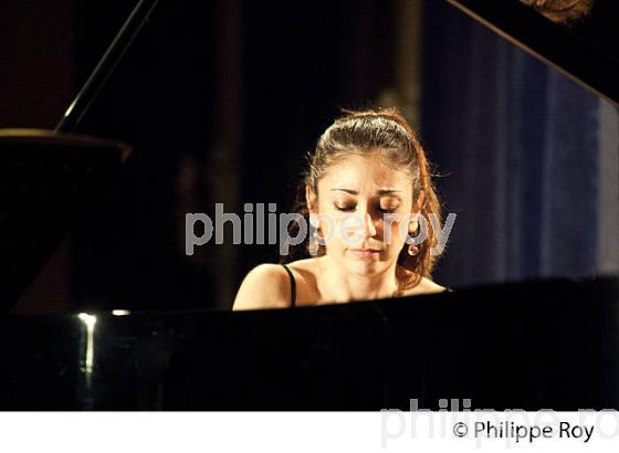LA PIANISTE VANYA COHEN, PIANO EN CONCERT, BOURG ARTS ET VINS. (00C03506.jpg)