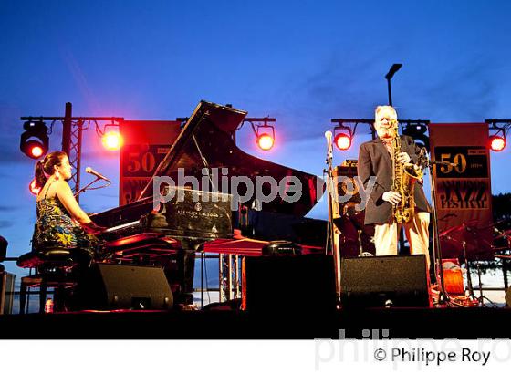 CONCERT CHAMPIAN FULTON  ET SCOTT HAMILTON,  ANDERNOS JAZZ FESTIVAL, ANDERNOS-LES-BAINS, BASSIN D' ARCACHON, GIRONDE. (00C04317.jpg)