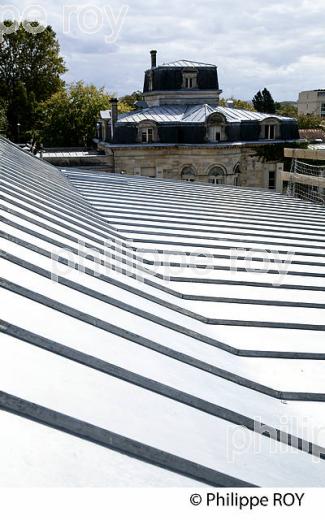 CHANTIER, TOITURE EN ZINC, SOCIETE SECB, LUDON MEDOC, GIRONDE. (00E05730.jpg)