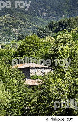 VILLAGE DE VALGORGE,  VALLEE DE LA BEAUME , MASSIF DU TANARGUE,   BAS-VIVARAIS, ARDECHE. (07F01434.jpg)
