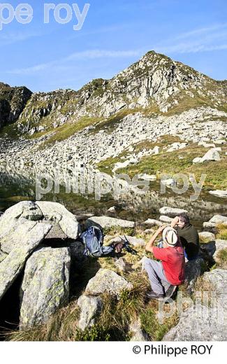 RANDONNEE PEDESTREE, MASSIF DU COUSERANS, AUZAT, ARIEGE. (09F01315.jpg)