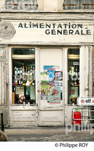 ALIMENTATION, PETIT COMMERCEL,  VILLE DE  NARBONNE, AUDE, OCCITANIE. (11F00439.jpg)