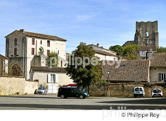 LE VILLAGE MEDIEVAL  DE  MARTHON, CHARENTE. (16F01224.jpg)