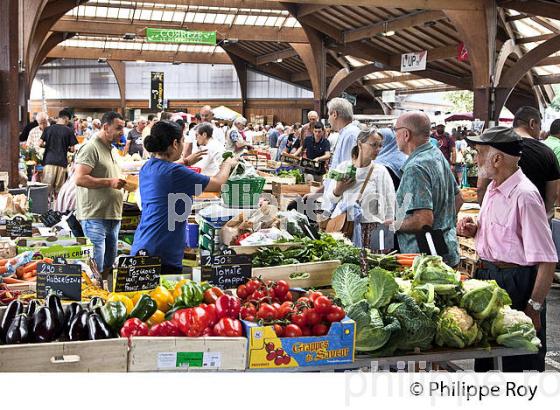 MARCHE DE  BRIVE LA GAILLARDE, CORREZE, LIMOUSIN. (19F03239.jpg)