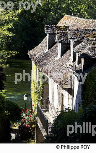 ARGENTAT SUR DORDOGNE,  HAUTE  VALLEE DE LA DORDOGNE,  CORREZE. (19F05723.jpg)