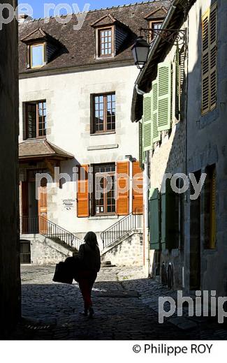 RUE PIETONNE ,   GUERET, CREUSE, LIMOUSIN. (23F01137.jpg)