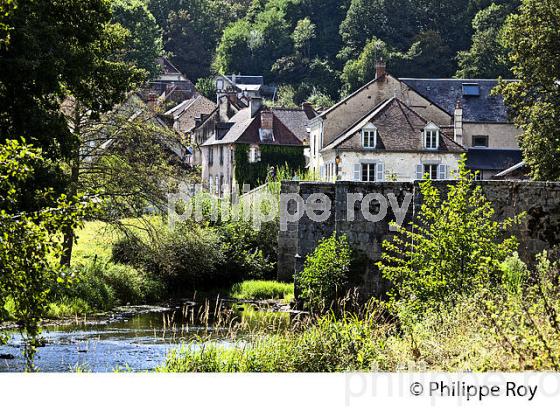VILLAGE DE MOUTIER D'AHUN,  CREUSE, LIMOUSIN. (23F02217.jpg)