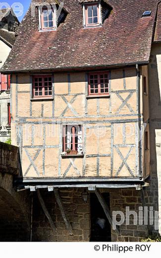 VILLE D' AUBUSSON, CREUSE, LIMOUSIN. (23F02517.jpg)