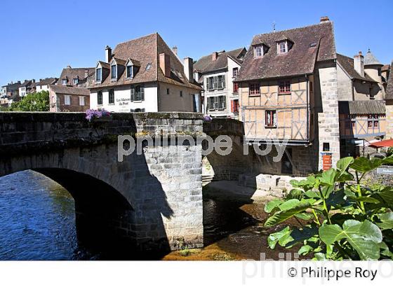 VILLE D' AUBUSSON, CREUSE, LIMOUSIN. (23F02519.jpg)