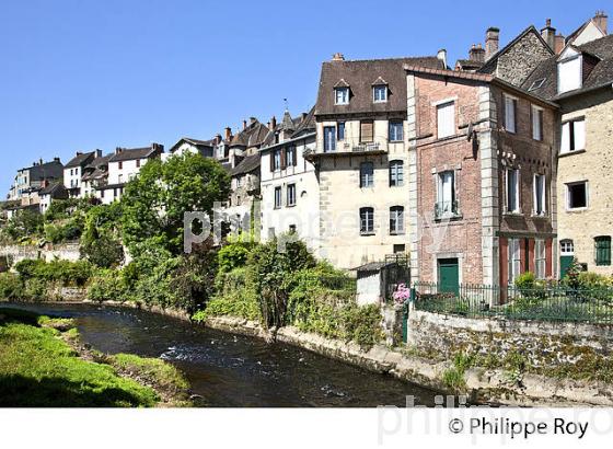VILLE D' AUBUSSON, CREUSE, LIMOUSIN. (23F02525.jpg)