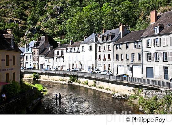 VILLE D' AUBUSSON, CREUSE, LIMOUSIN. (23F02529.jpg)