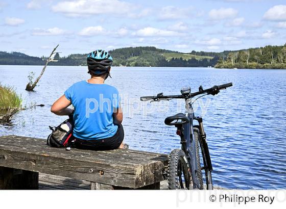 RANDONNEE VELO, LAC DE VASSIVIERE, LIMOUSIN. (23F03107.jpg)