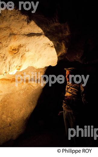GROTTE DE BERNIFAL, LES EYZIES, PREHISTOIRE, PERIGORD NOIR, DORDOGNE (24F03515.jpg)