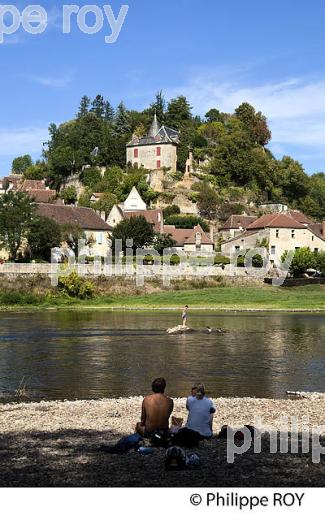 VILLAGE DE LIMEUIL, PERIGORD NOIR, DORDOGNE, FRANCE (24F04712.jpg)