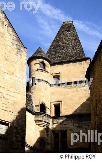 HOTEL DE VIENNE, VIEUX SARLAT, PERIGORD, DORDOGNE, FRANCE (24F06030.jpg)