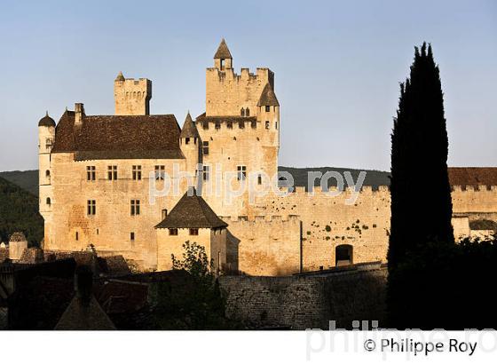 CHATEAU DE BEYNAC, PERIGORD NOIR , VALLEE DE LA  DORDOGNE. (24F06712.jpg)