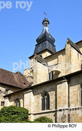 CATHEDRALE SAINT SACERDOS, VILLE DE  SARLAT , PERIGORD NOIR , VALLEE DE LA  DORDOGNE. (24F09430.jpg)