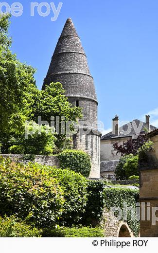 LANTERNE DES MORTS, VILLE DE  SARLAT , PERIGORD NOIR , VALLEE DE LA  DORDOGNE. (24F09431.jpg)