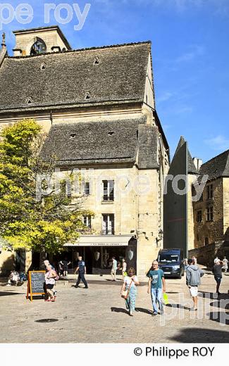 EGLISE SAINTE MARIE, SARLAT , PERIGORD NOIR , VALLEE DE LA  DORDOGNE. (24F09614.jpg)
