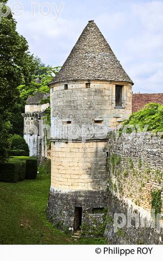 CHATEAU DE LOSSE,  THONAC,  VALLEE DE LA VEZERE, DORDOGNE. (24F10132.jpg)