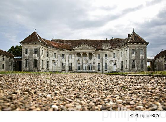 CHATEAU DE MONCLEY, VALLEE DE L'OGNON, DOUBS, FRANCE (25F01127.jpg)