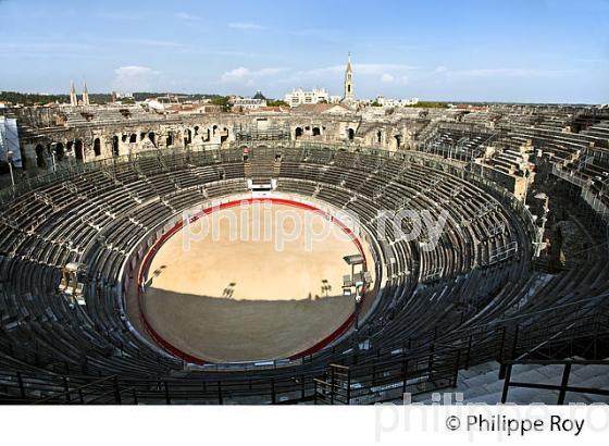 LES ARENES DE   NIMES, GARD, LANGUEDOC. (30F01023.jpg)