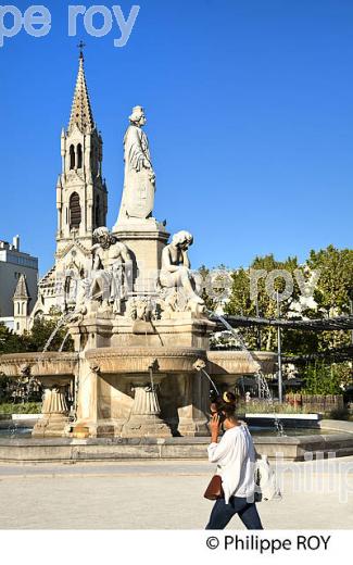 FONTAINE PRADIER, ESPLANADE CHARLES DE GAULLE,  ET EGLISE SAINTE PERPETUE,  VILLE DE NIMES ,  GARD, LANGUEDOC. (30F01902.jpg)