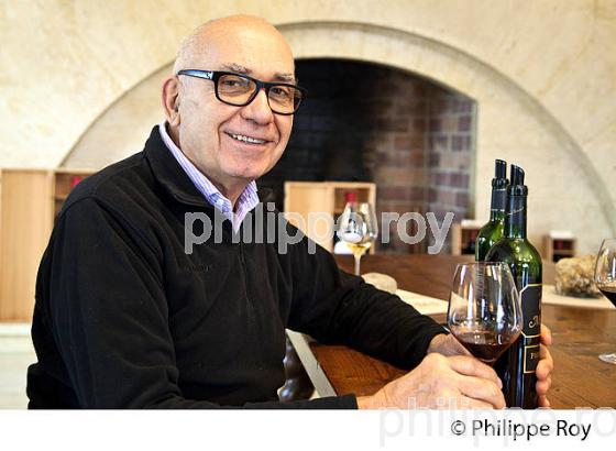 ALAIN BRUMONT, CHATEAU BOUSCASSE, VIN DE MADIRAN, VIGNOBLES BRUMONT, GERS. (32F01038.jpg)