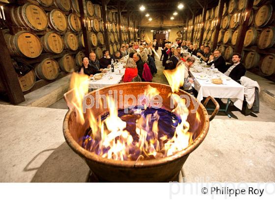 FETE DE LA FLAMME DE L' ARMAGNAC AU  CHATEAU DE LAUBADE,   BAS-ARMAGNAC, GERS. (32F01327.jpg)