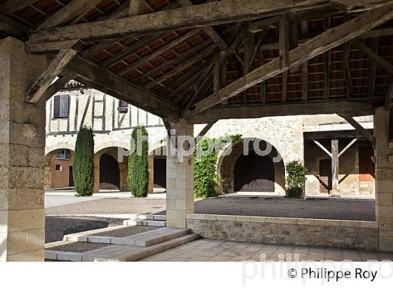 VILLAGE FORTIFIE DE BARRAN, BASTIDE DE GASCOGNE, GERS. (32F01411.jpg)