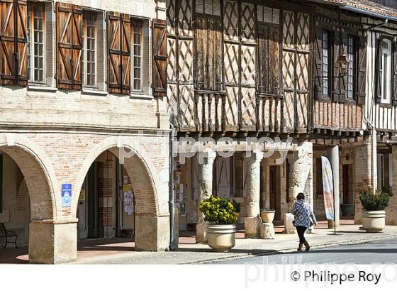 VILLAGE FORTIFIE DE COLOGNE, BASTIDE DE GASCOGNE, GERS. (32F01523.jpg)