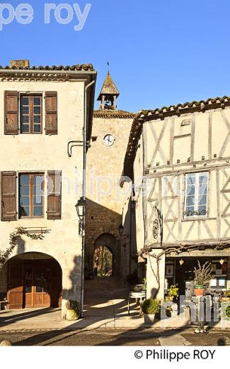 VILLAGE FORTIFIE DE FOURCES, BASTIDE DE GASCOGNE, GERS. (32F01614.jpg)