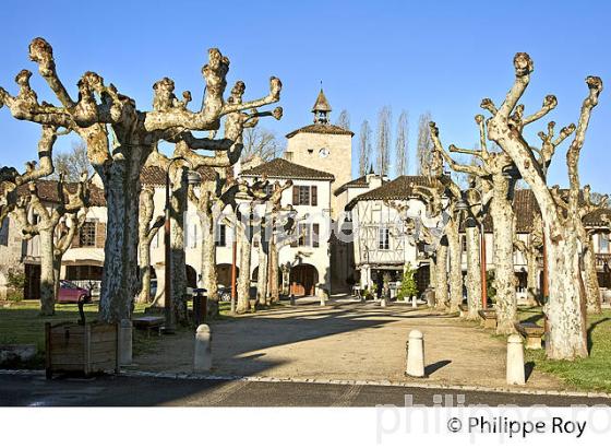 VILLAGE FORTIFIE DE FOURCES, BASTIDE DE GASCOGNE, GERS. (32F01618.jpg)