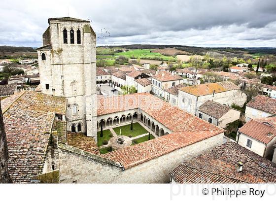 VILLAGE FORTIFIE DE LA ROMIEU, GASCOGNE, GERS. (32F01629.jpg)