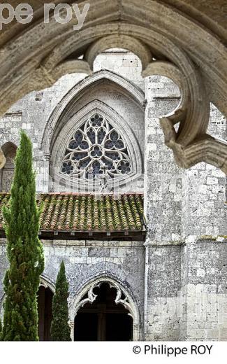 VILLAGE FORTIFIE DE LA ROMIEU, GASCOGNE, GERS. (32F01710.jpg)