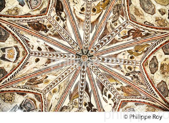 VILLAGE FORTIFIE DE LA ROMIEU, GASCOGNE, GERS. (32F01717.jpg)