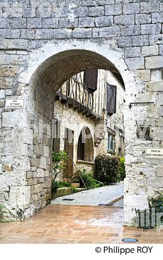 VILLAGE FORTIFIE  DE LA ROMIEU,  GASCOGNE, GERS. (32F01718.jpg)