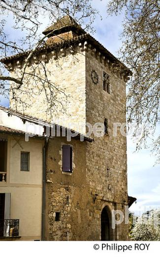 VILLAGE FORTIFIE DE SARRANT, GASCOGNE, GERS. (32F01833.jpg)