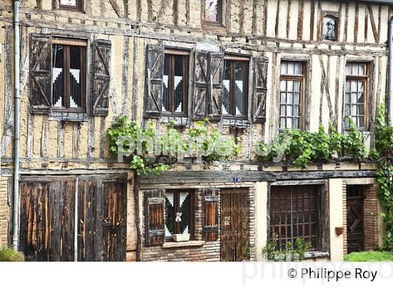 VILLAGE DE SAMATANT, GASCOGNE, GERS. (32F01939.jpg)