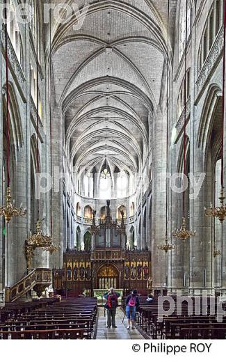CATHEDRALE DE AUCH, GERS, GASCOGNE. (32F02102.jpg)