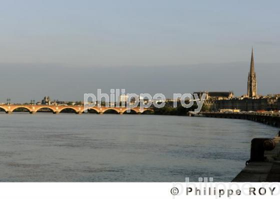Pont de Pierre - Bordeaux (33F06820.jpg)