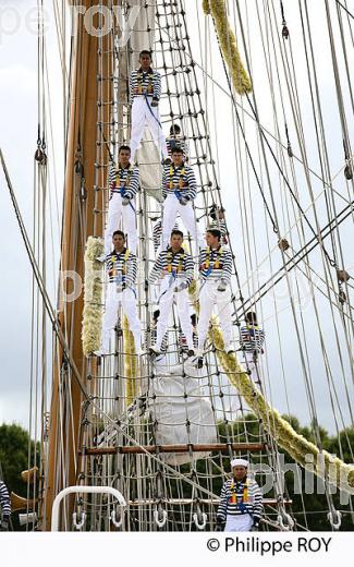 VOILIER MEXICAIN LE CUAUHTEMOC AU PORT DE BORDEAUX (33F16713.jpg)