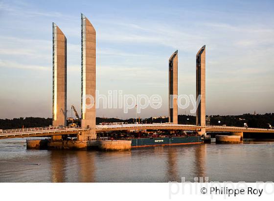 PONT CHABAN DELMAS , BORDEAUX. (33F16936.jpg)