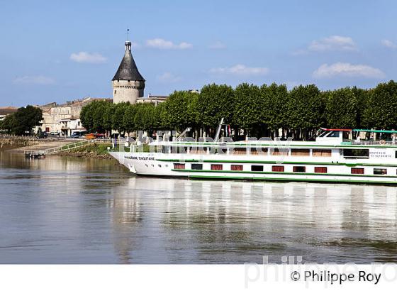 CROISIERE FLUVIALE SUR LA DORDOGNE, LIBOURNE, GIRONDE, AQUITAINE. (33F17430.jpg)