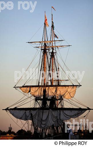 REPLIQUE DU  VAISSEAU L' HERMIONE,  A BORDEAUX, GIRONDE, AQUITAINE. (33F18304.jpg)