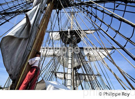 REPLIQUE DU  VAISSEAU L' HERMIONE,  A BORDEAUX, GIRONDE, AQUITAINE. (33F18513.jpg)