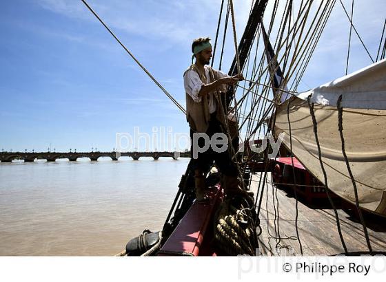 REPLIQUE DU  VAISSEAU L' HERMIONE,  A BORDEAUX, GIRONDE, AQUITAINE. (33F18702.jpg)