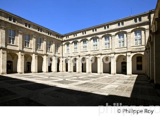 LA COUR MABLY, QUARTIER DES GRANDS HOMMES, BORDEAUX, GIRONDE. (33F19932.jpg)